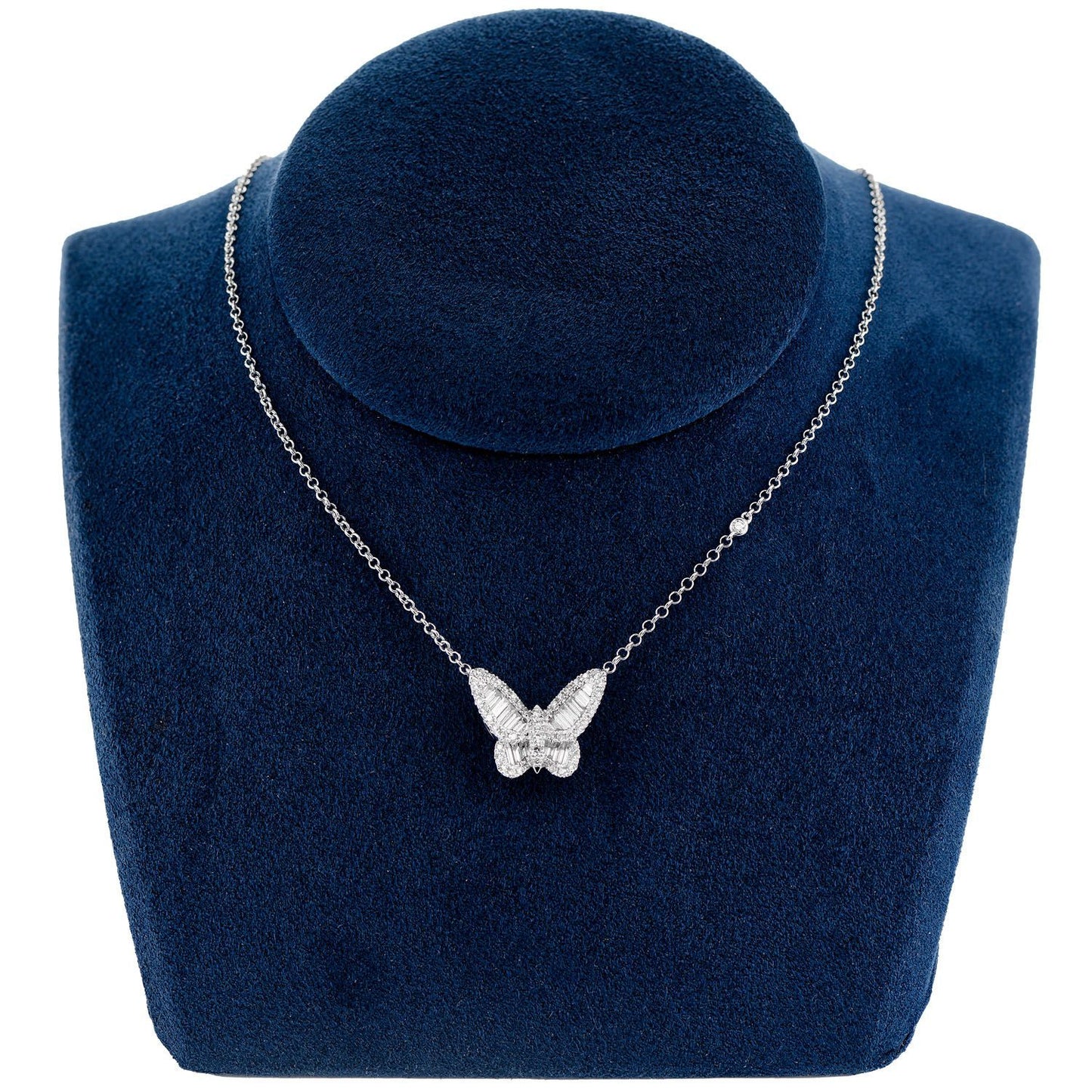 PANDANT CU BAGHETĂ ȘI FLUTURE ROTUND CU DIAMANTE, COLIER ATAȘAT, AUR MASIV DE 14K, 0.83CT