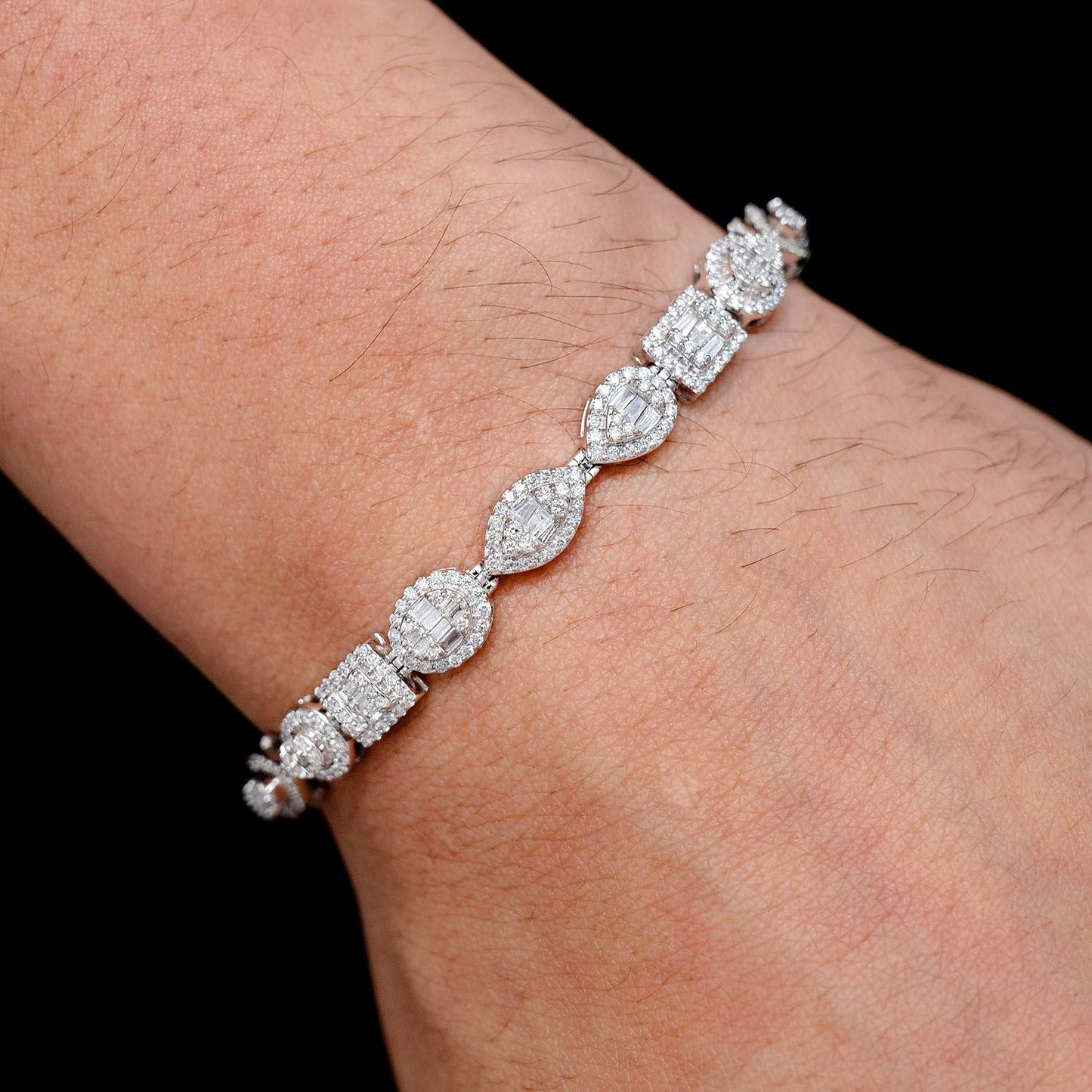 BRĂȚARĂ BAGHETĂ ȘI LEGĂTURĂ ROTUNDĂ MULTIFONDĂ CU DIAMANTE, AUR MASIV DE 14K, 4.00CT