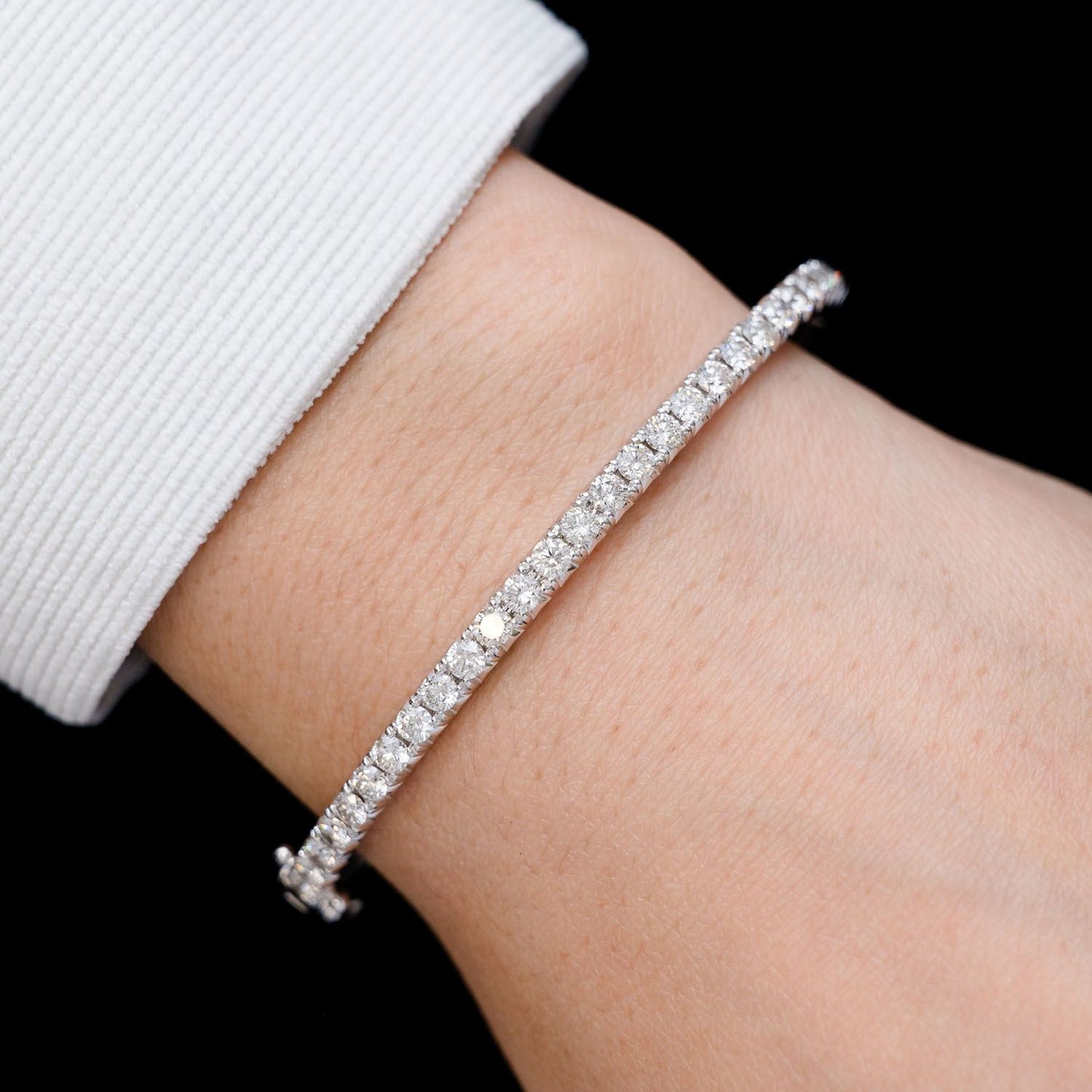 HINGED DIAMOND SINGLE ROW BANGLE BRACELET 14K SOLID GOLD 2.50CTW