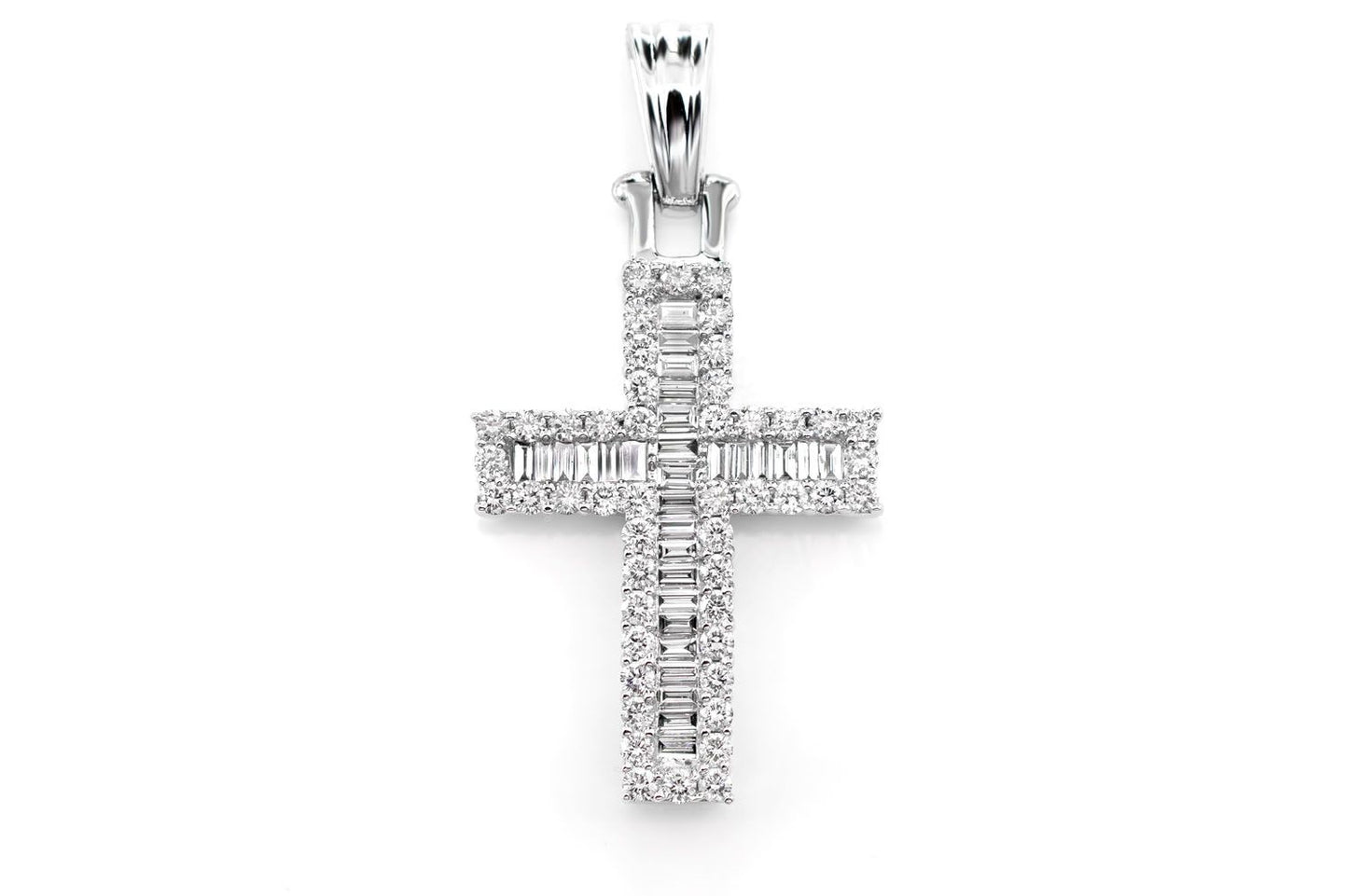 Pandantiv cruce cu diamant, aur masiv de 14K, 0.95 ct, model baghetă, cu halou