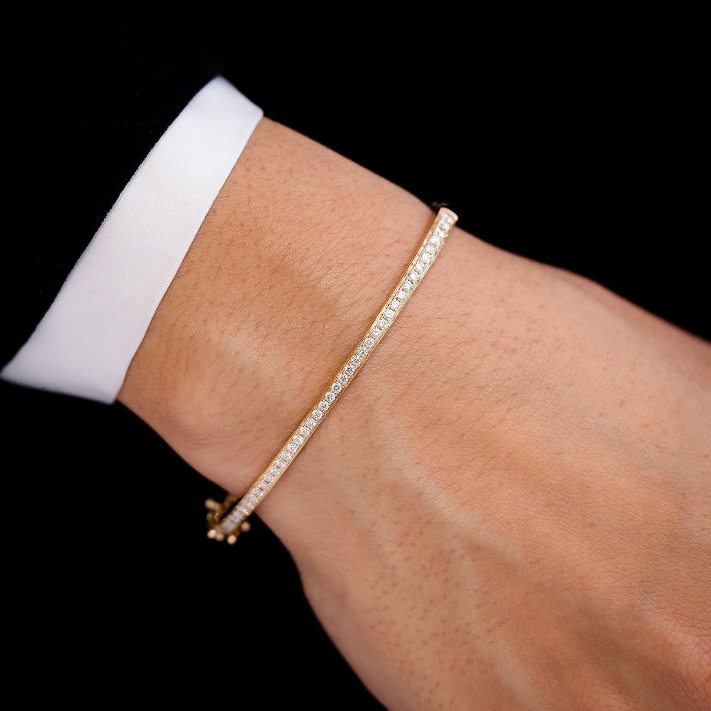 BUBBLY TWO-SIDED DIAMOND BANGLE BRACELET 4.00CTW 14K SOLID GOLD