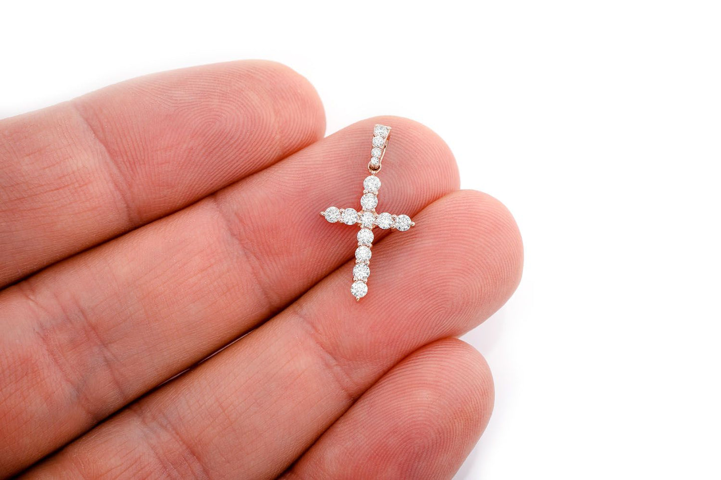 PANDANT CU DIAMANT ȘI CRUCE TIPO COȘ, AUR MASIV DE 14K, 0.50CT