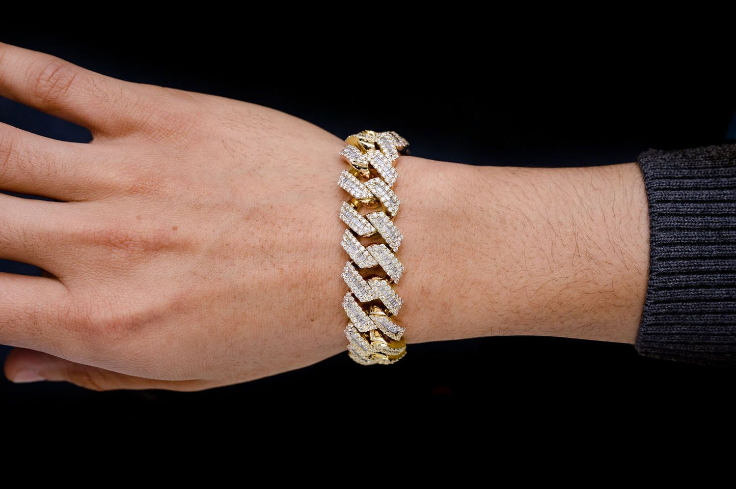 16MM RAISED BAGUETTE CUBAN LINK BRACELET 14K 17.25CTW