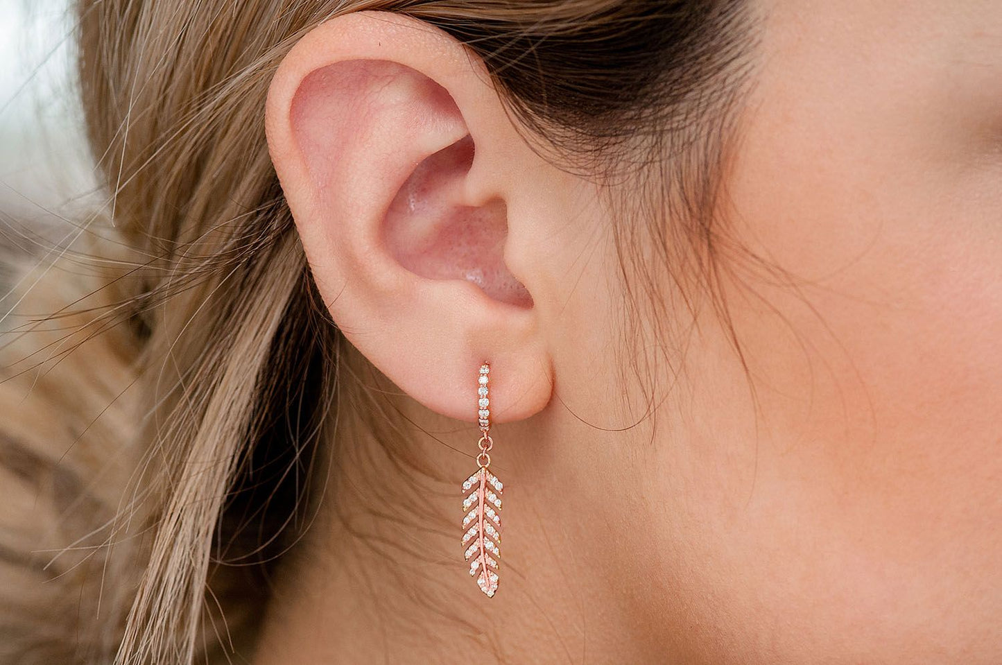 FEATHER DANGLING HOOP EARRINGS 14K SOLID GOLD 0.33CTW