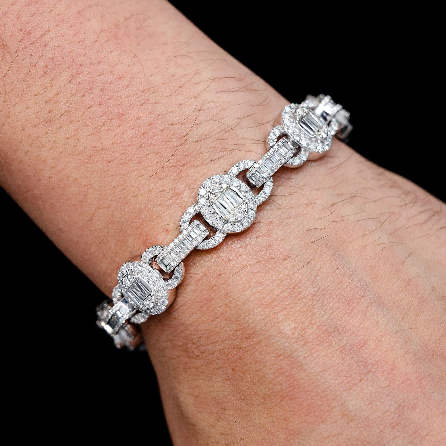OVAL FRAME BAGUETTE AND ROUND DIAMOND BRACELET SOLID GOLD 9.00CTW