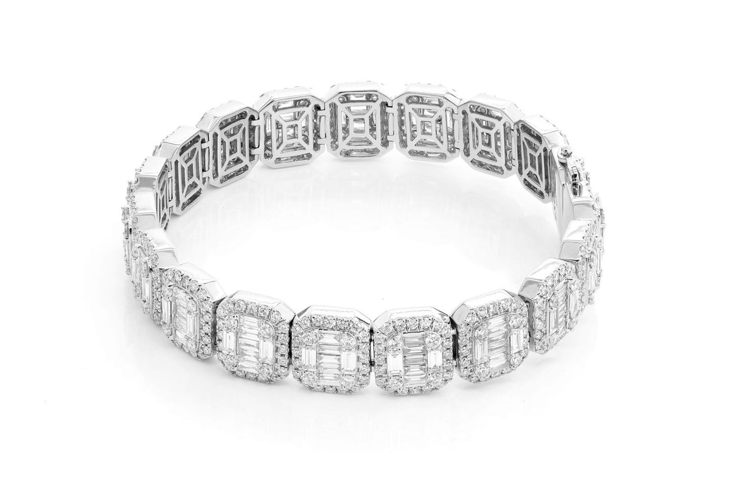 BAGUETTE RAISED RECTANGULAR LINK BRACELET 14K   19.00CTW