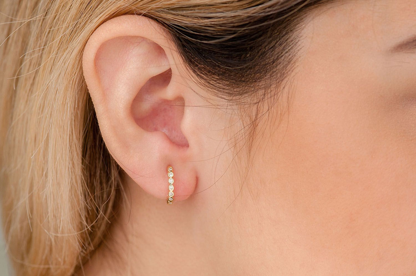 BEZEL HOOP DIAMOND EARRINGS 14K SOLID GOLD 0.10CTW
