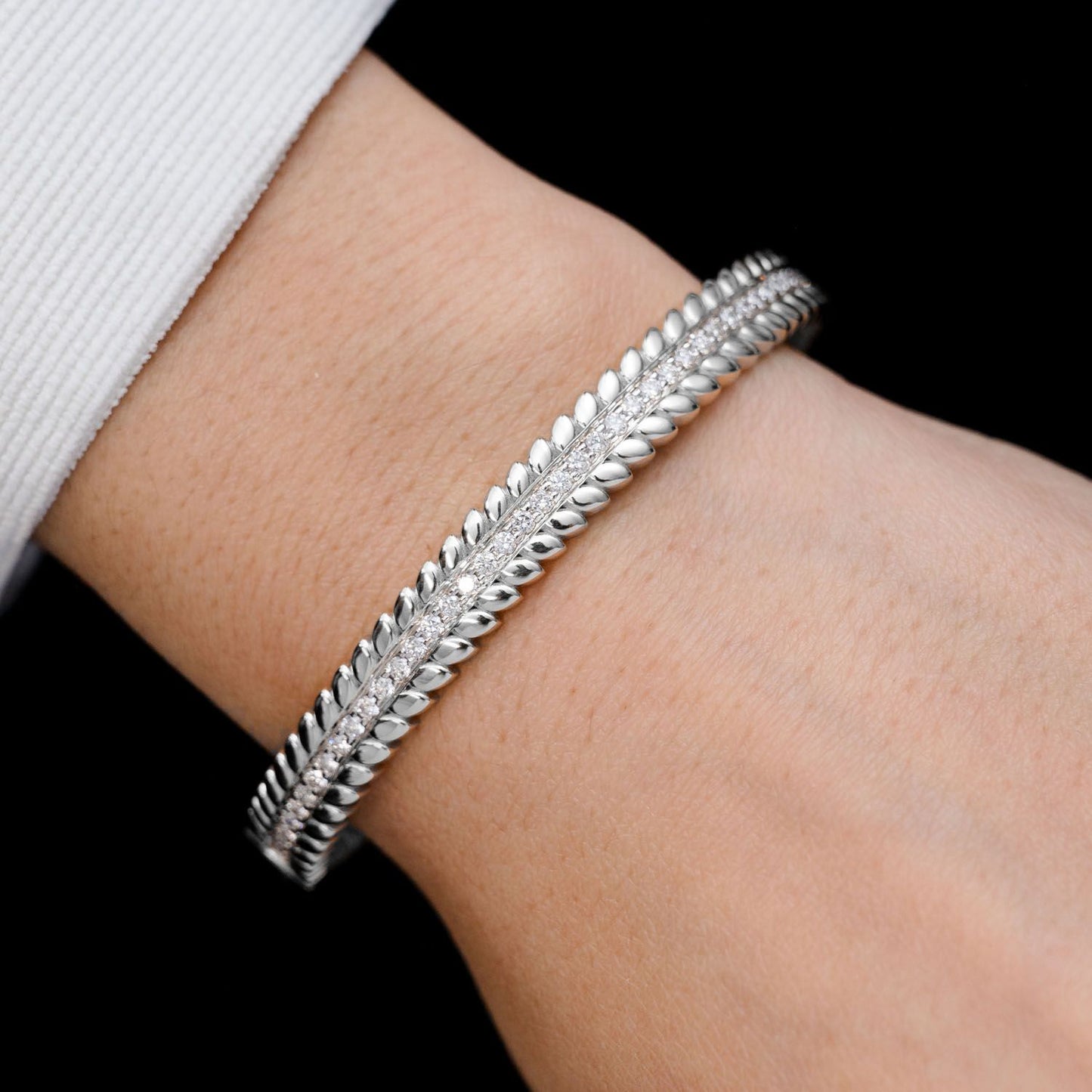 WREATH STYLE DIAMOND HINGED BANGLE BRACELET 14K SOLID GOLD 1.10CTW