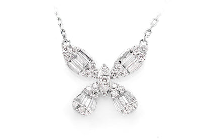 PANDANT CU BAGHETĂ ȘI FLUTURE ROTUND CU DIAMANTE, COLIER ATAȘAT, AUR MASIV DE 14K, 0.35CT
