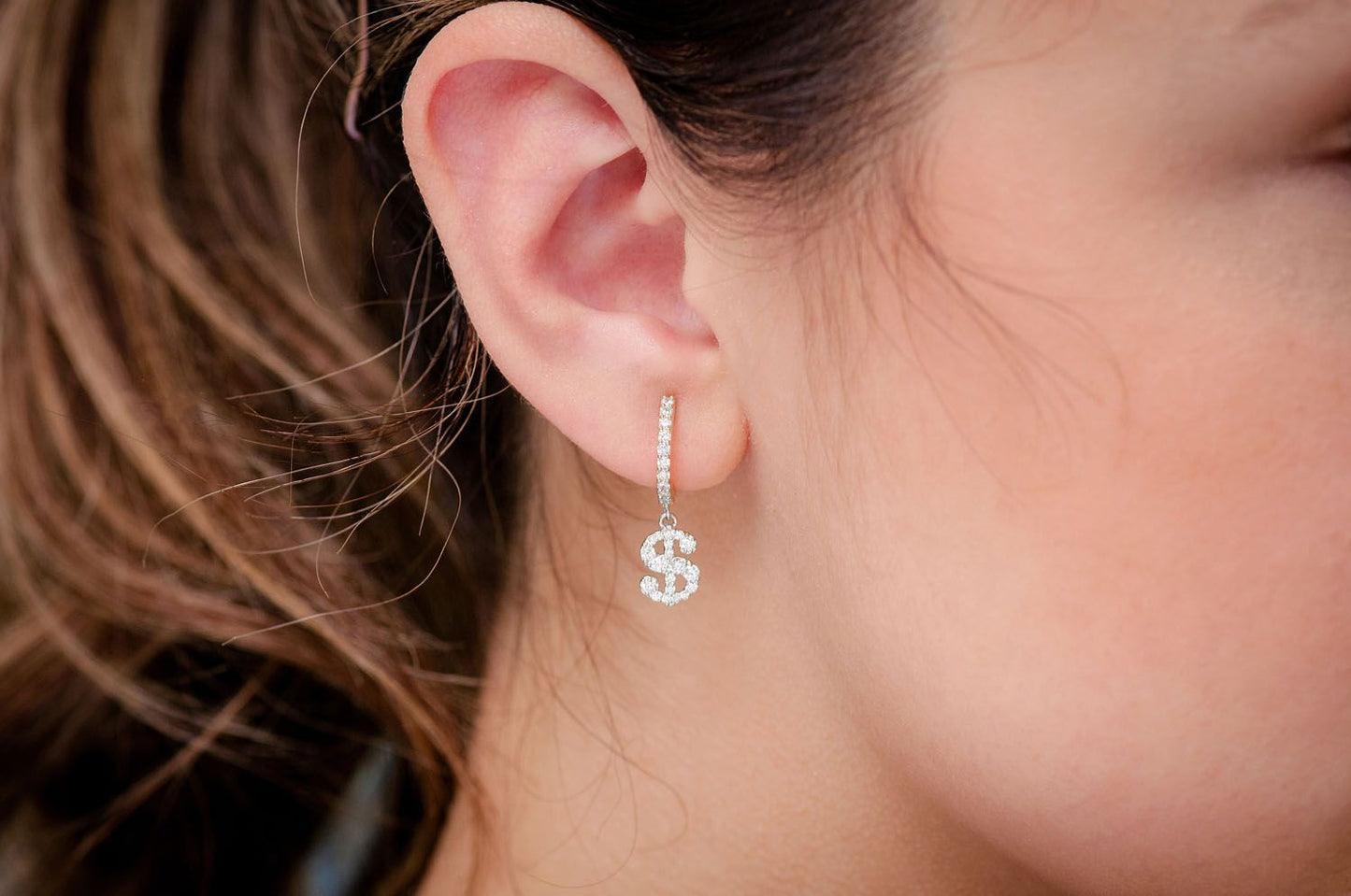 CERCEI ROTARI CU SIGNUL DOLLARULUI, AUR MASIV DE 14K, 0.65CT