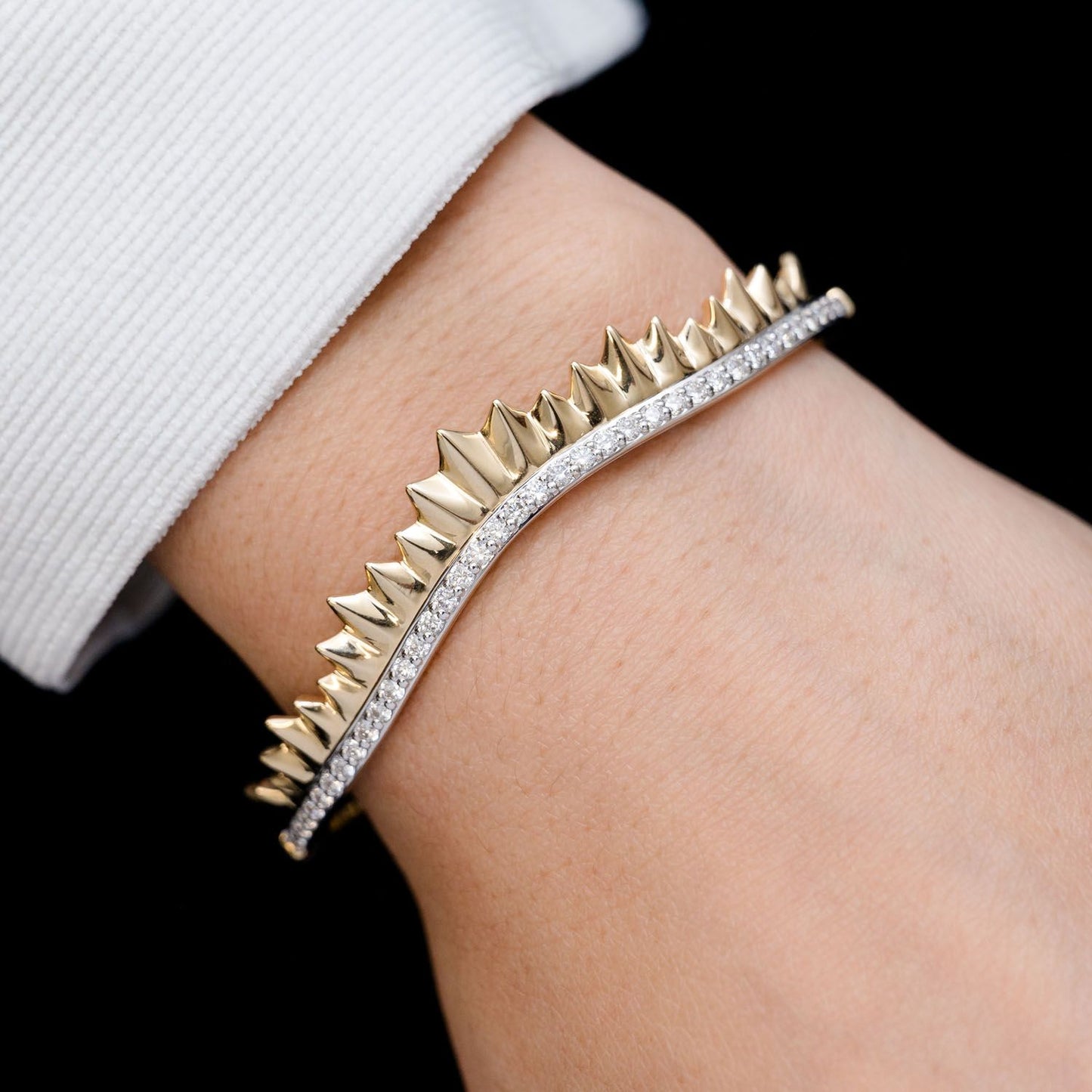 ASYMETTRICAL DIAMOND WAVE BRACELET 14K SOLID GOLD 0.95CTW