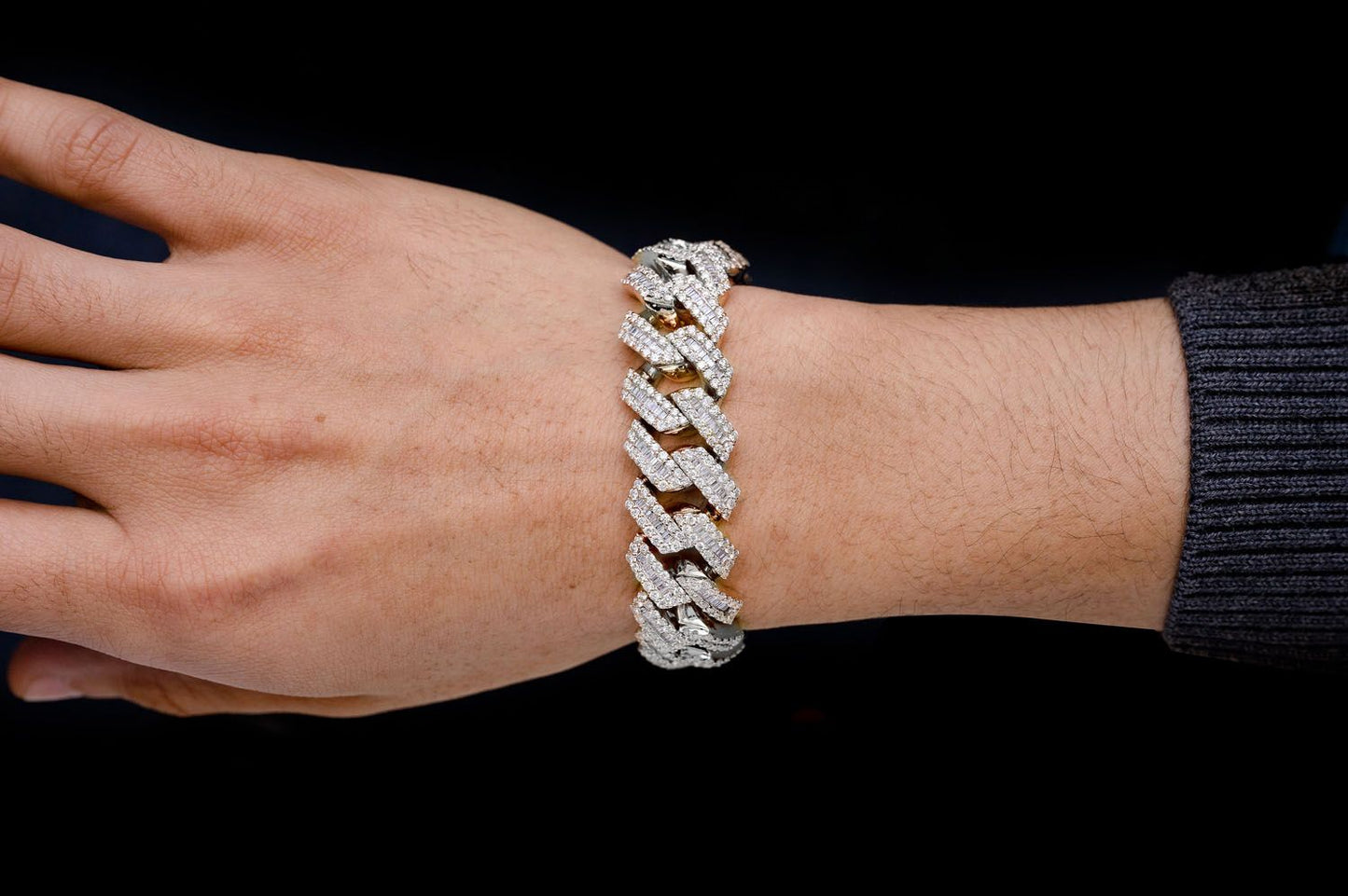 16MM RAISED BAGUETTE CUBAN LINK BRACELET 14K   17.25CTW