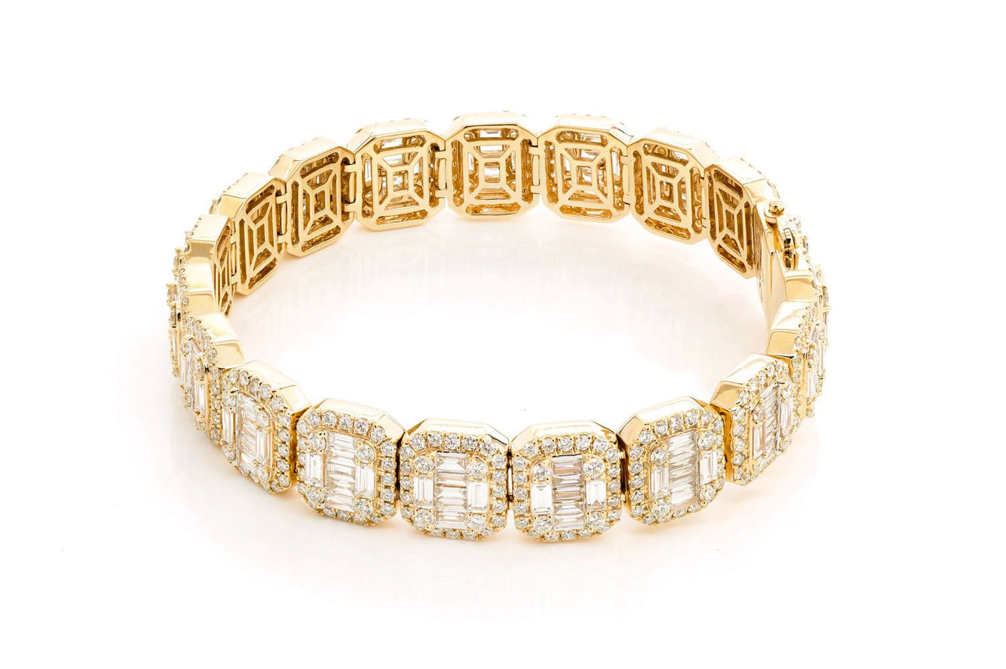 BAGUETTE RAISED RECTANGULAR LINK BRACELET 14K   19.00CTW