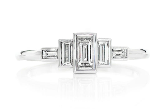 INEL DE LOGODNĂ CU 5 PIETRE ȘI DIAMANTE BAGUETTE, AUR MASIV DE 14K, 0.35CT