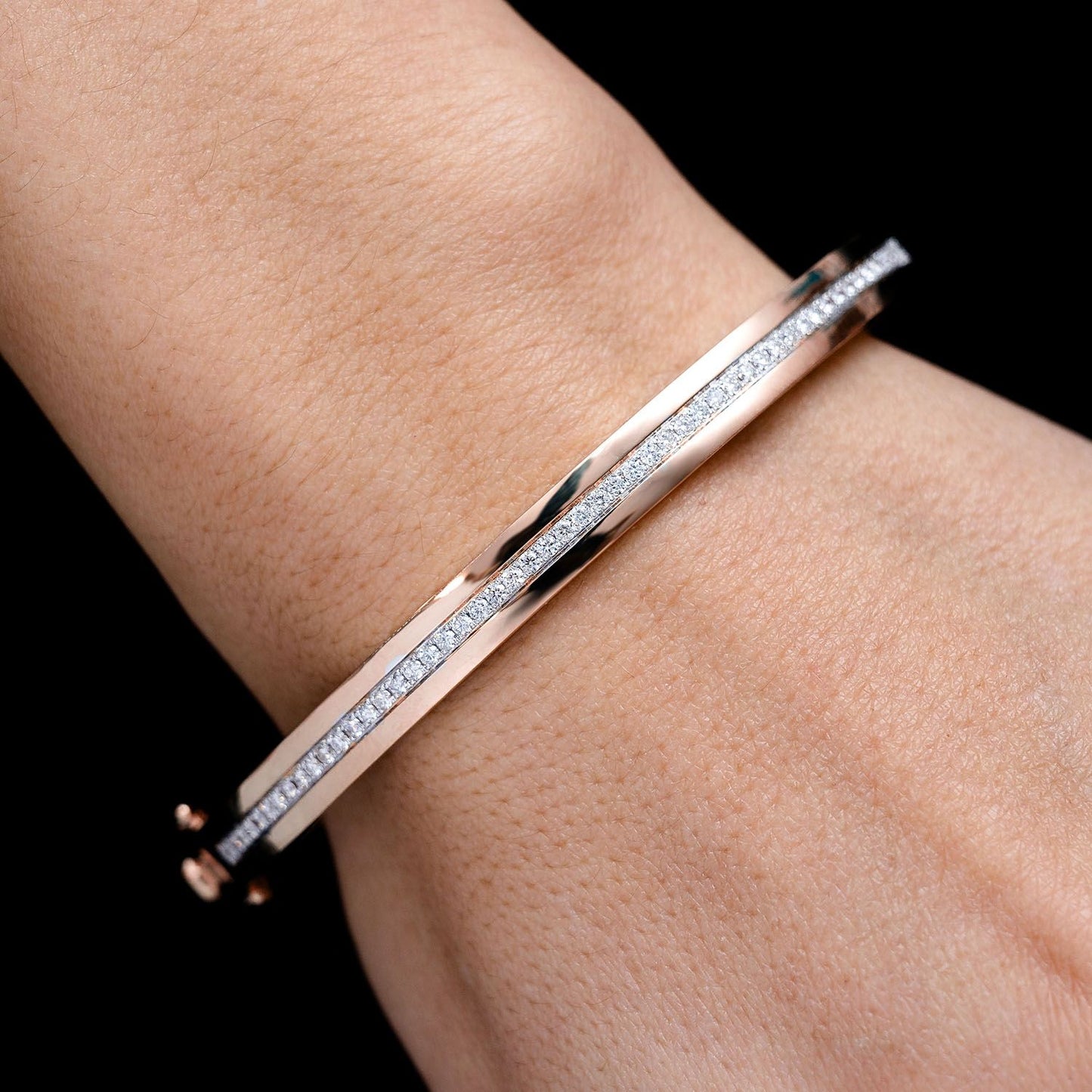 ONE ROW CHANNEL SETDIAMOND BANGLE BRACELET 14K SOLID GOLD 0.90CTW