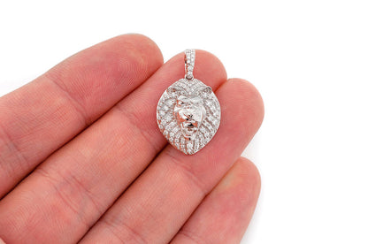 PANDANT CAP DE LEU CU DIAMANT, AUR MASIV DE 14K, 0,50 CT