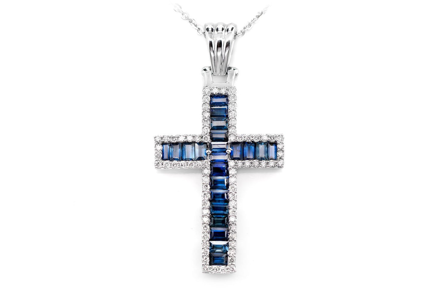 COLIER CU PANDANTIV CU CRUCĂ DE SAFIR ȘI HALO DE DIAMANTE ATAȘAT, AUR MASIV DE 14K, 2.90CT