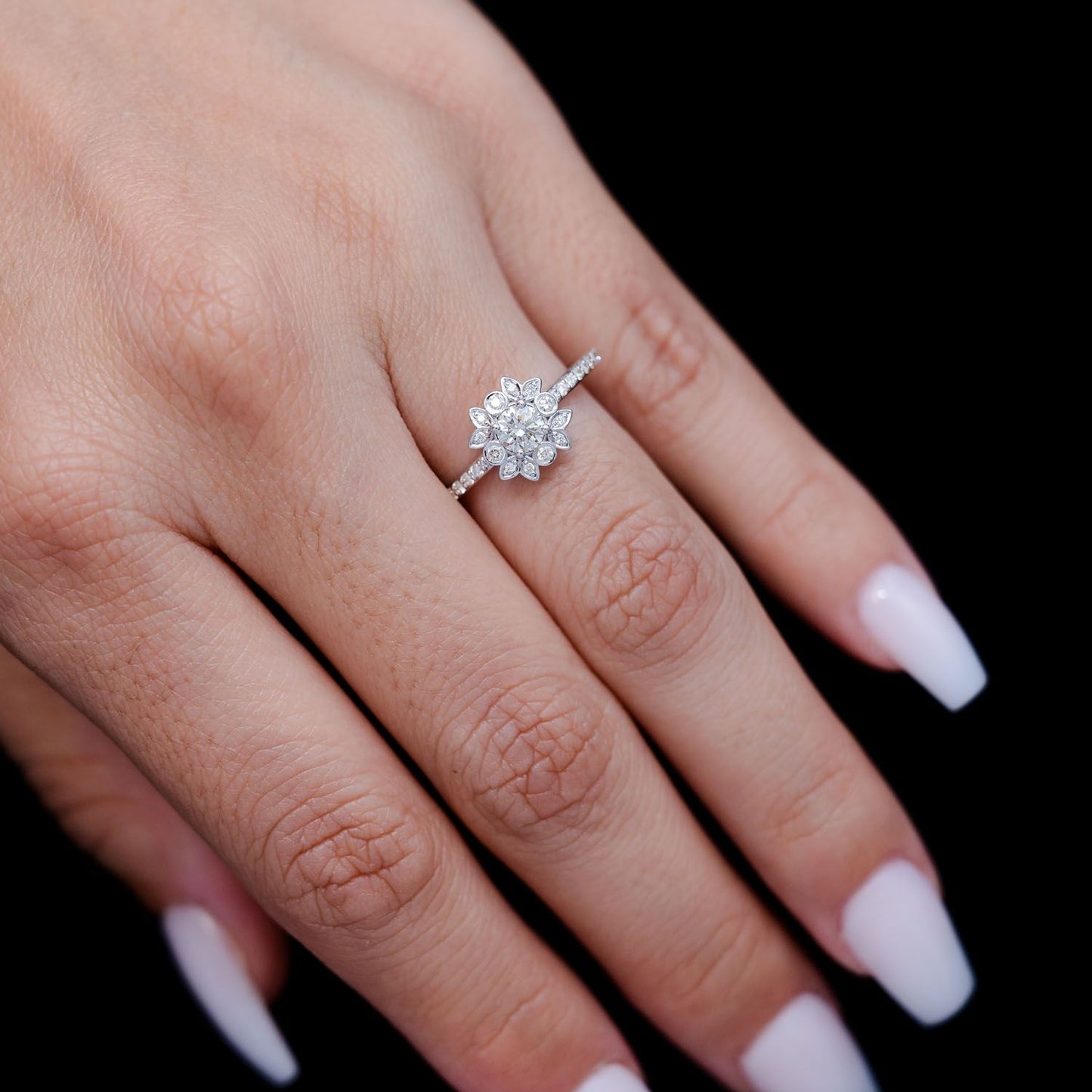 0.50CTW ANTIQUE HALO DIAMOND ENGAGEMENT RING - 14K SOLID GOLD