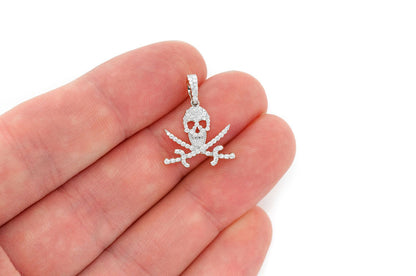 PANDANT CU CRANIU DE PIRAT CU DIAMANT, AUR MASIV DE 14K, 0.35CT
